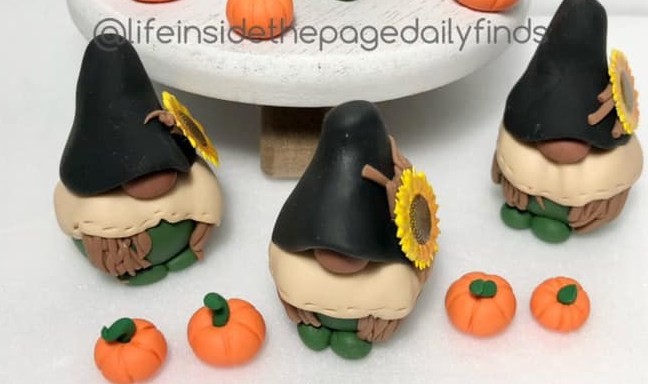 Life Inside The Page Etsy SHop Scarecrows